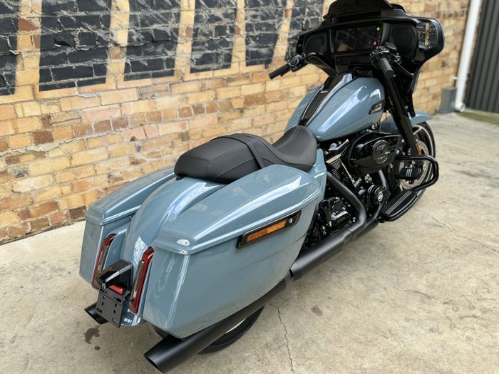 2023 HARLEY-DAVIDSON STREET GLIDE (FLHX) ROAD SHARKSKIN BLUE