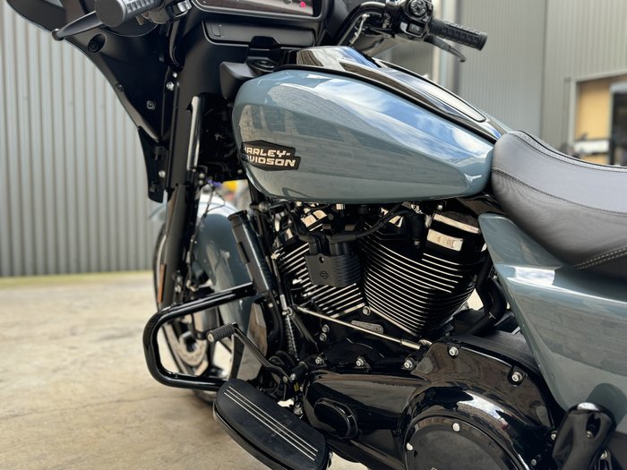 2023 HARLEY-DAVIDSON STREET GLIDE (FLHX) ROAD SHARKSKIN BLUE