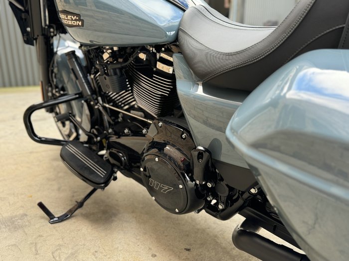 2023 HARLEY-DAVIDSON STREET GLIDE (FLHX) ROAD SHARKSKIN BLUE
