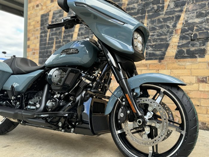 2023 HARLEY-DAVIDSON STREET GLIDE (FLHX) ROAD SHARKSKIN BLUE