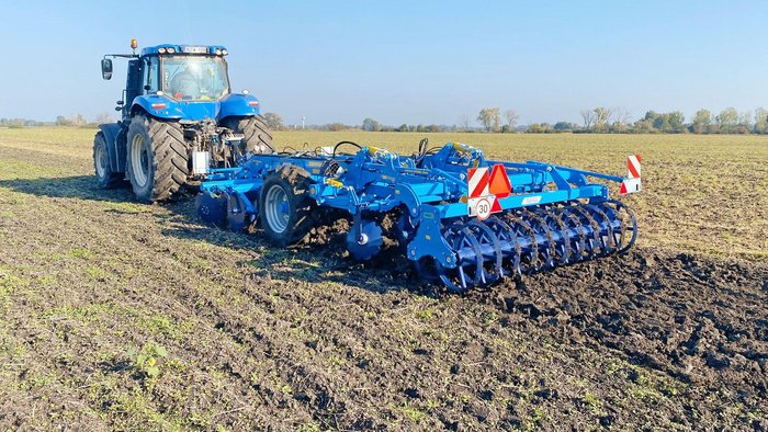 0 Farmet Triton Heavy 300P Combined Disc And Tyne Cultivator BLUE