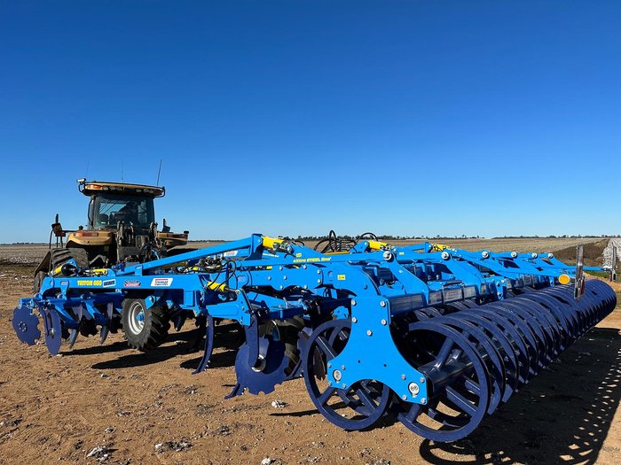 0 FARMET TRITON HEAVY 660PS COMBINED DISC AND TYNE CULTIVATOR BLUE