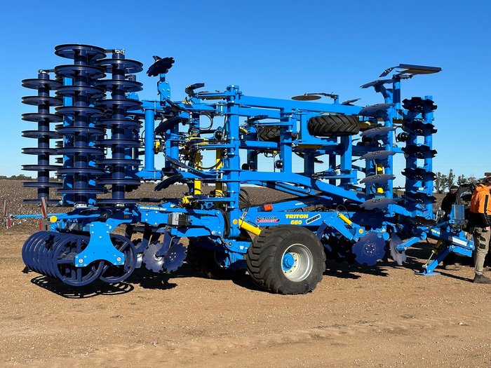 0 FARMET TRITON HEAVY 660PS COMBINED DISC AND TYNE CULTIVATOR BLUE