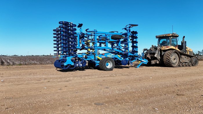 0 Farmet Triton Heavy 660Ps Combined Disc And Tyne Cultivator BLUE