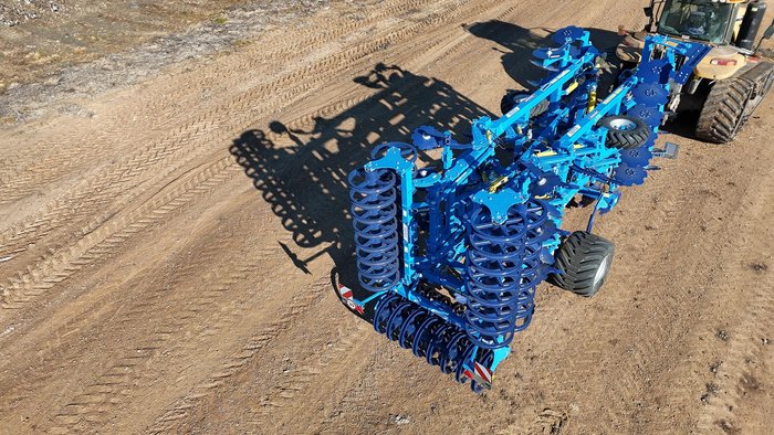 0 Farmet Triton Heavy 660Ps Combined Disc And Tyne Cultivator BLUE