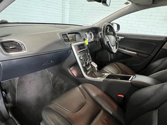 2013 Volvo V60 T4 MY13 Black Sapphire