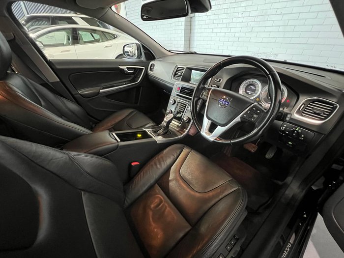 2013 Volvo V60 T4