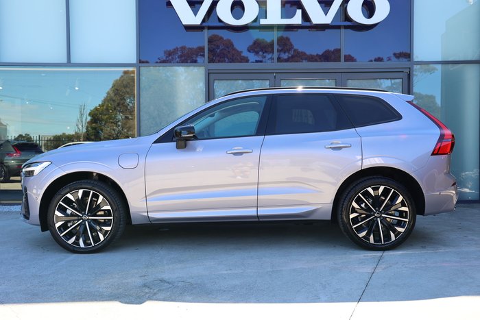 2026 Volvo XC60 Ultra T8 Plug-In Hybrid Dark