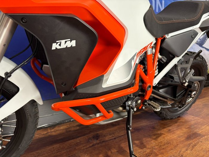 2024 Ktm SUPER ADVENTURE R Orange