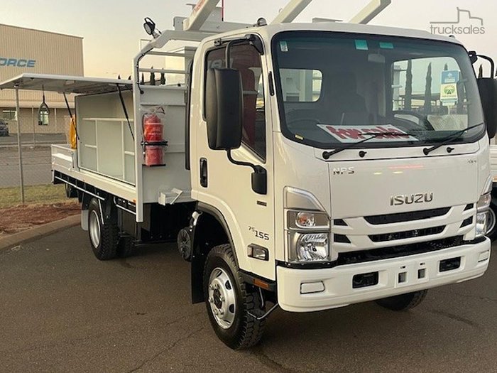 2025 Isuzu Nps