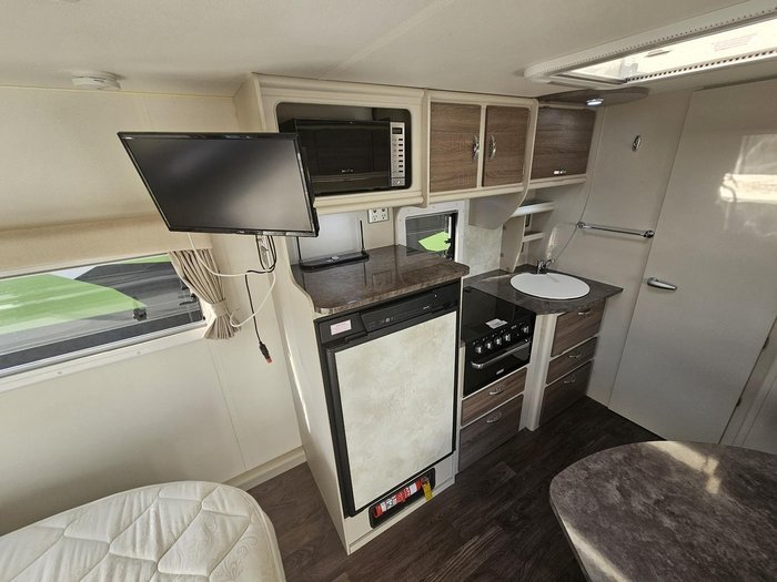 2017 Jurgens Skygazer J2207