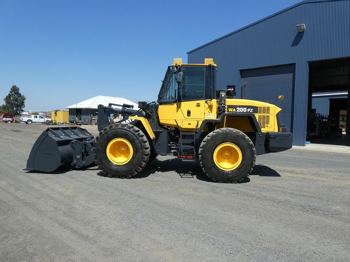 2019 Komatsu Wa200pz-6 YELLOW