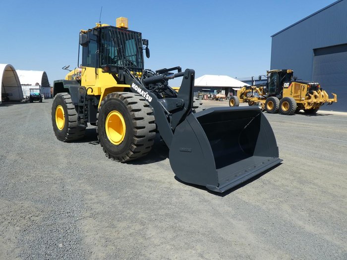 2019 Komatsu Wa200pz-6 YELLOW