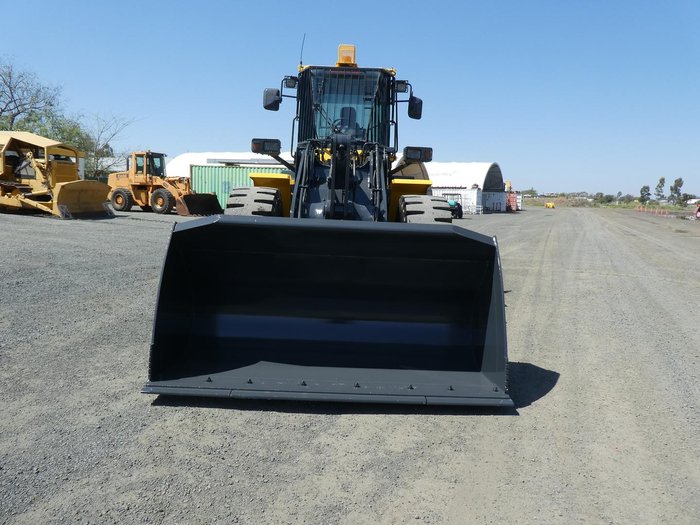 2019 Komatsu Wa200pz-6 YELLOW