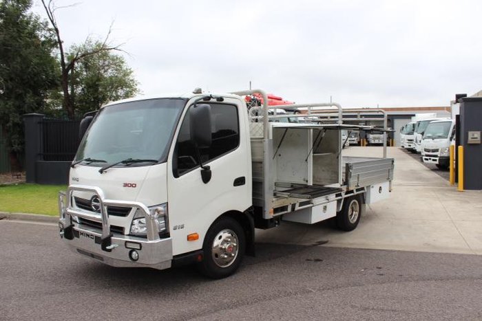 2016 Hino 300 616 616 AUTO WHITE