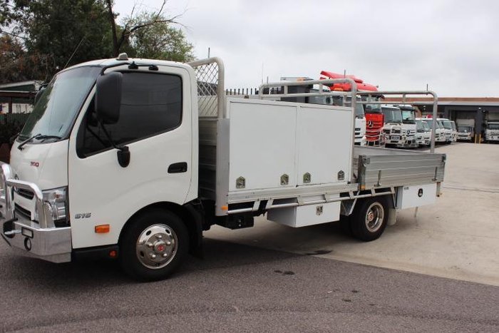 2016 Hino 300 616 616 AUTO WHITE