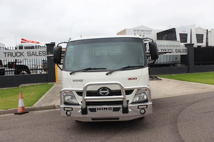 2016 Hino 300 616 616 AUTO WHITE