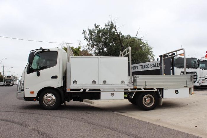 2016 Hino 300 616 616 AUTO WHITE