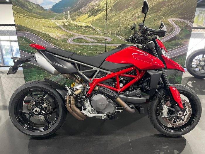 2022 Ducati Hypermotard 950 Hypermotard Red