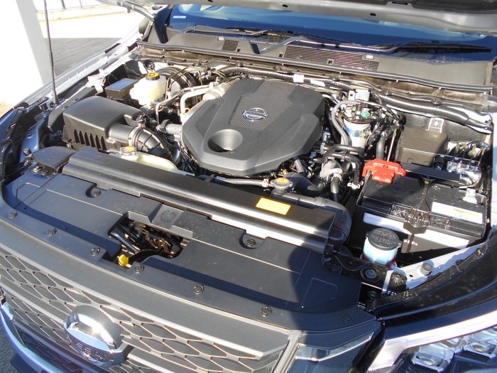 2025 NISSAN NAVARA ST-X