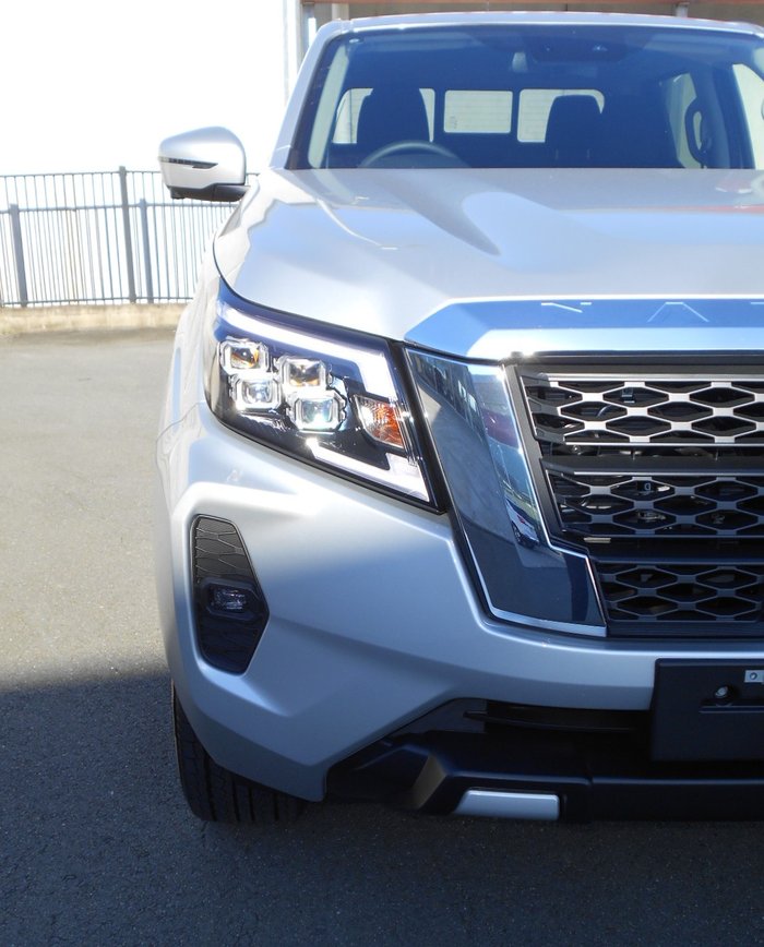 2025 NISSAN NAVARA ST-X