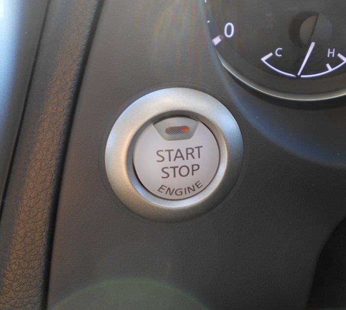 2025 NISSAN NAVARA ST-X