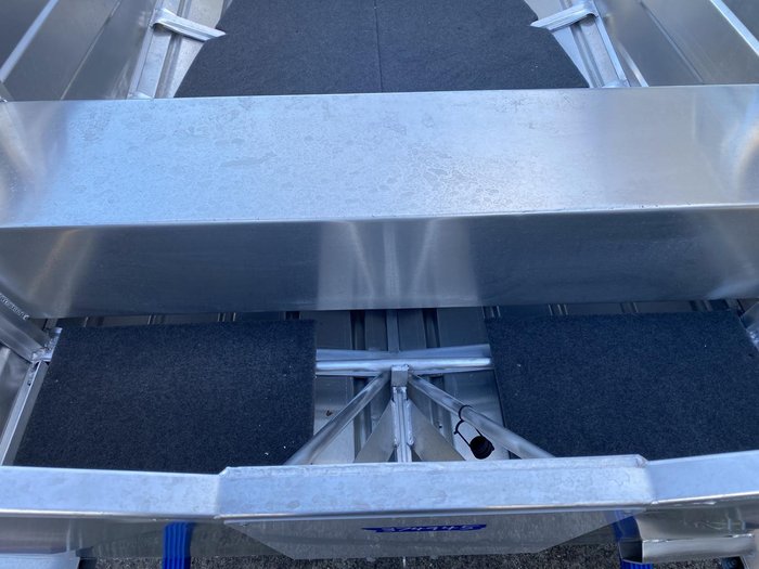 2024 QUINTREX F370 Outback Explorer