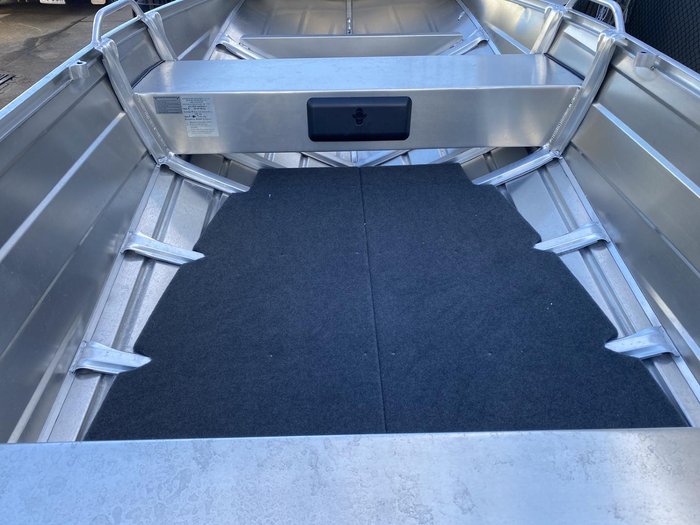 2024 QUINTREX F370 Outback Explorer