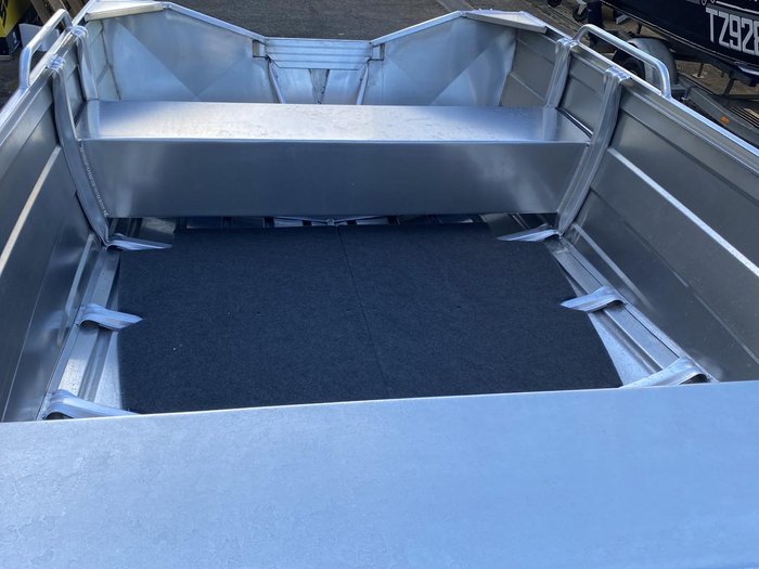 2024 QUINTREX F370 Outback Explorer