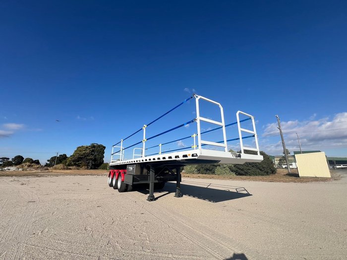2025 Beavertail 30 Ft Tri Axle Flat Top Trailer