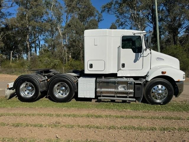 2011 Kenworth T359 It Bunk, Auto, Cummins, E5 440Hp, Low Kms