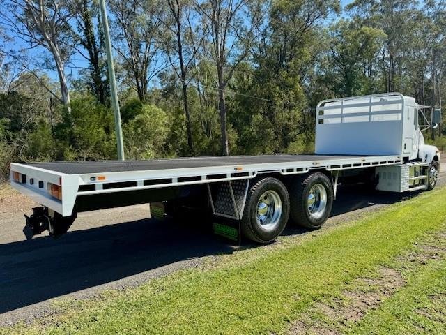 2012 Kenworth T359 with 36 inch flat roof bunk, auto, Cummins 440hp,