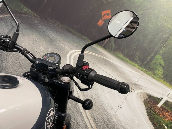 2024 Royal Enfield SHOTGUN 650 White
