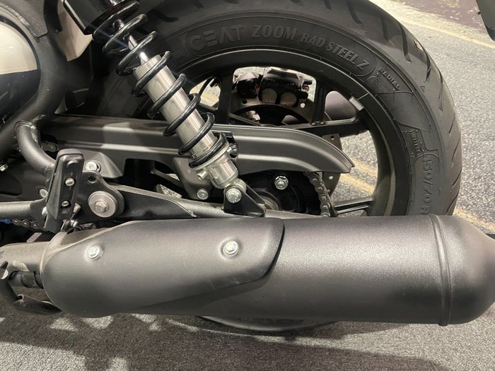 2024 Royal Enfield SHOTGUN 650 White