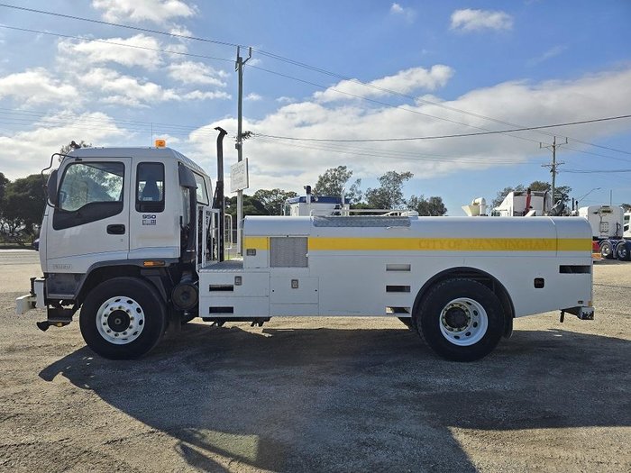 2002 Isuzu Fvr 950 White