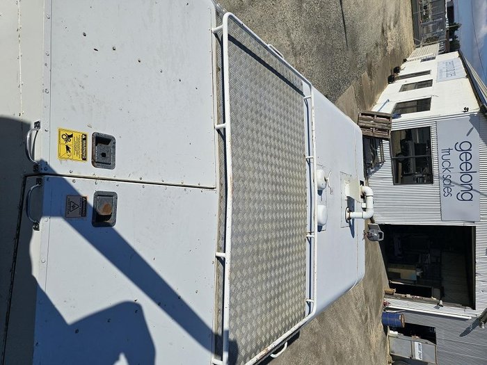 2002 Isuzu Fvr 950 White