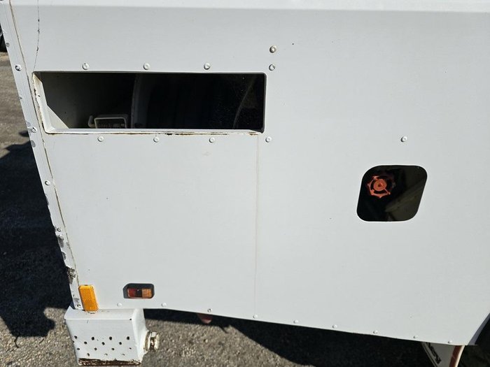 2002 Isuzu Fvr 950 White