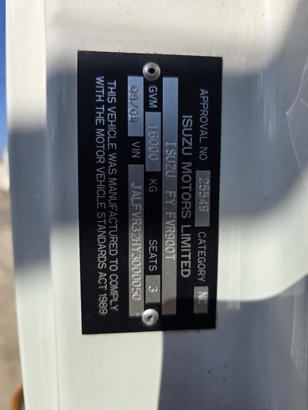 2002 Isuzu Fvr 950 White