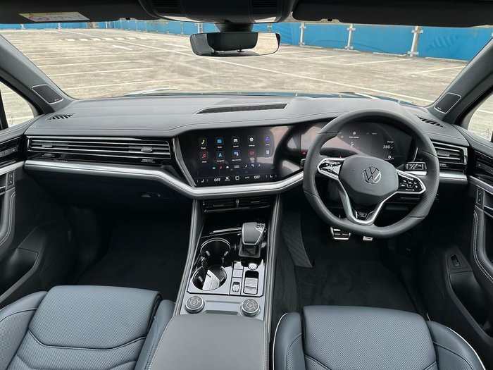 2025 Volkswagen Touareg 210TDI R-Line