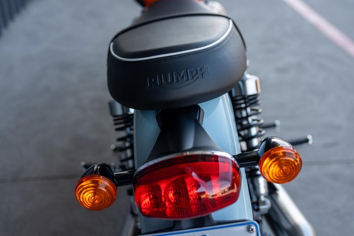 2023 Triumph Bonneville T100 (900cc) Bonneville Blue