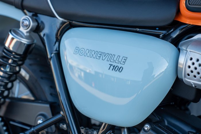 2023 Triumph Bonneville T100 (900cc) Bonneville Blue