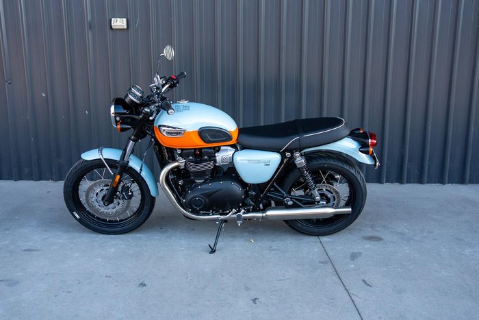 2023 Triumph Bonneville T100 (900cc) Bonneville Blue