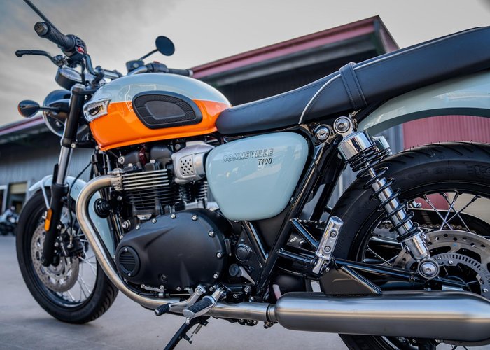 2023 Triumph Bonneville T100 (900cc) Bonneville Blue