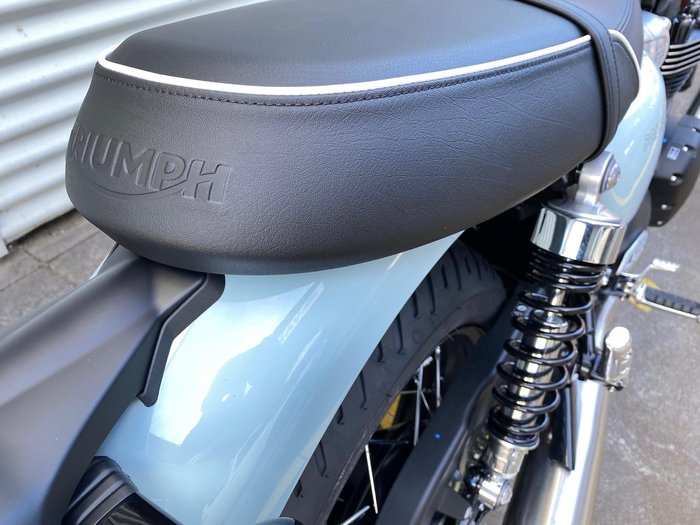 2023 Triumph Bonneville T100 (900cc) Bonneville Blue