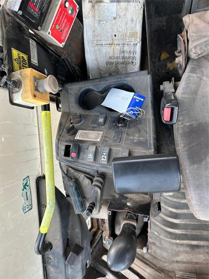 2004 Caterpillar 908
