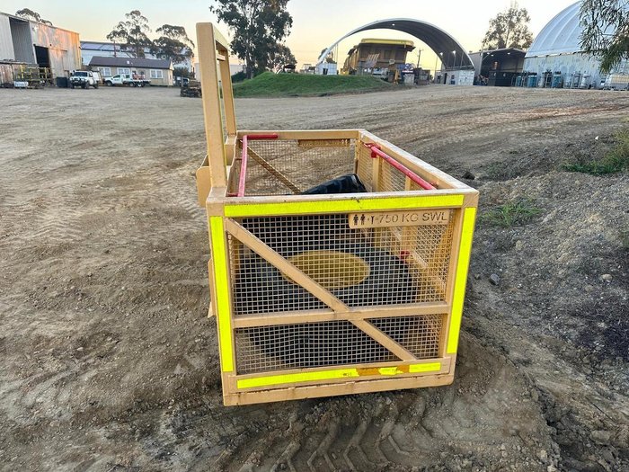 2004 Caterpillar 908