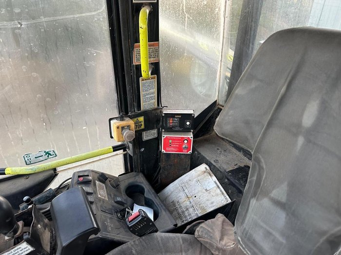 2004 Caterpillar 908