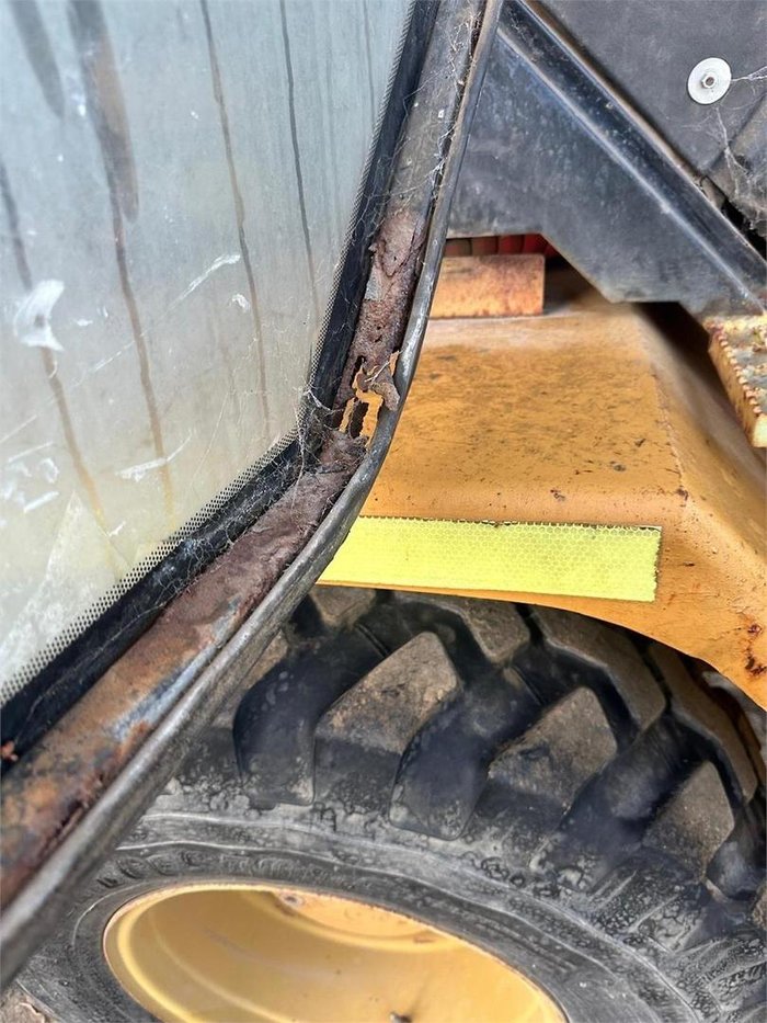 2004 Caterpillar 908