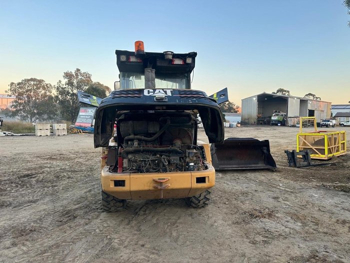 2004 Caterpillar 908