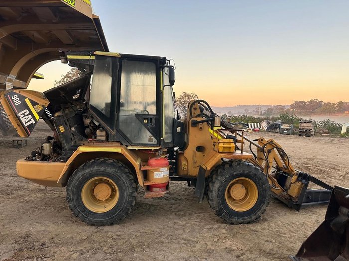 2004 Caterpillar 908